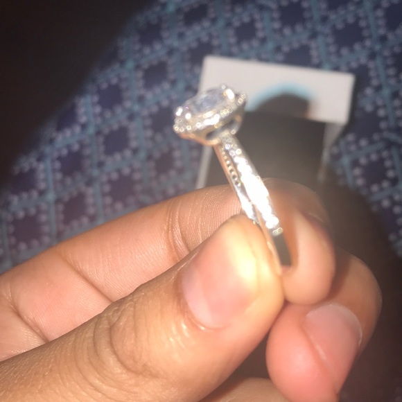 A pandora ring, wore only TWICE brand new ! - Picture 3 of 4